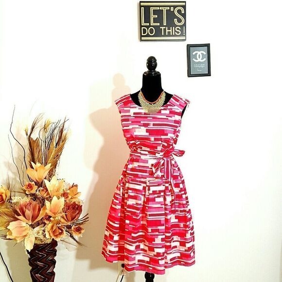 Covington dress  - Picture 2 of 8